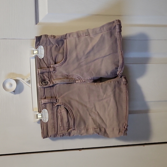 American Eagle shirt and American Eagle shorts - Picture 6 of 6